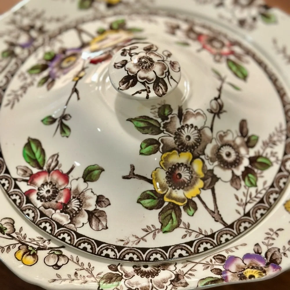 Alfred Meakin’s “Medway” Decor Covered Vegetable/Tureen Dish